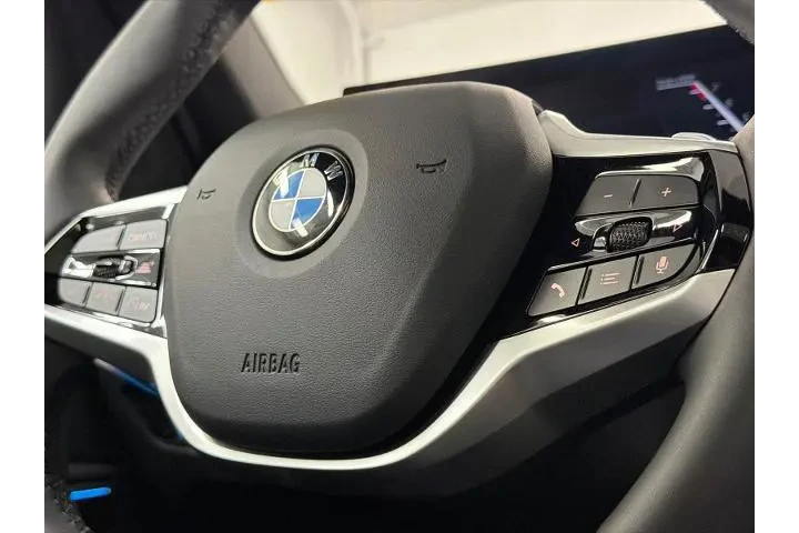 $38000 : BMW 3 Series 2025 AWD 330i x image 8