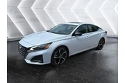 $19995 : Nissan Altima 2023 2.5 SR 4d thumbnail