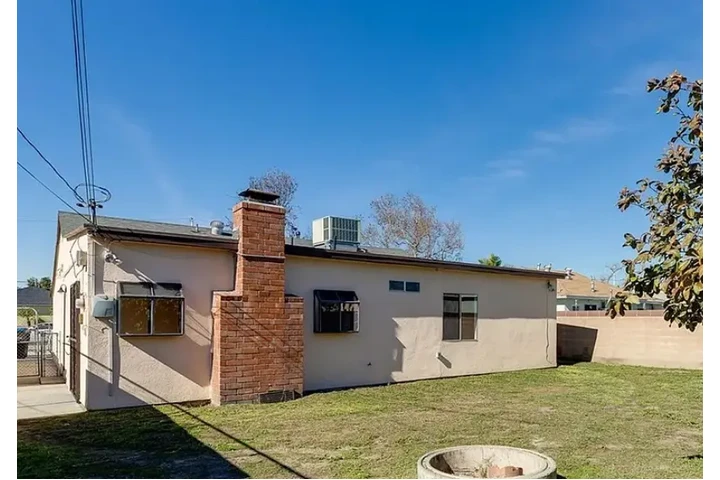 $2200 : BEAUTIFUL BACK HOUSE FOR LEASE image 1