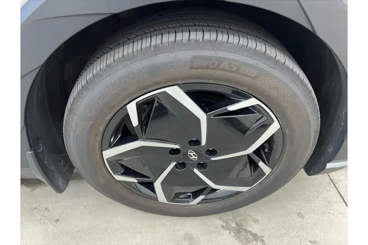 $20990 : Hyundai IONIQ 5 2022 AWD SE image 8