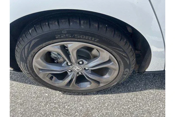 $27958 : Honda Accord Hybrid 2023 EX- image 9