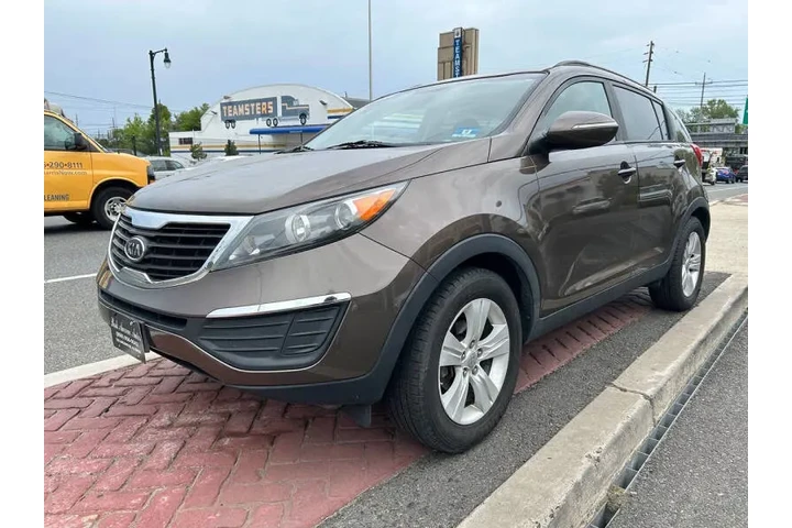 $6995 : 2011 Sportage LX image 8
