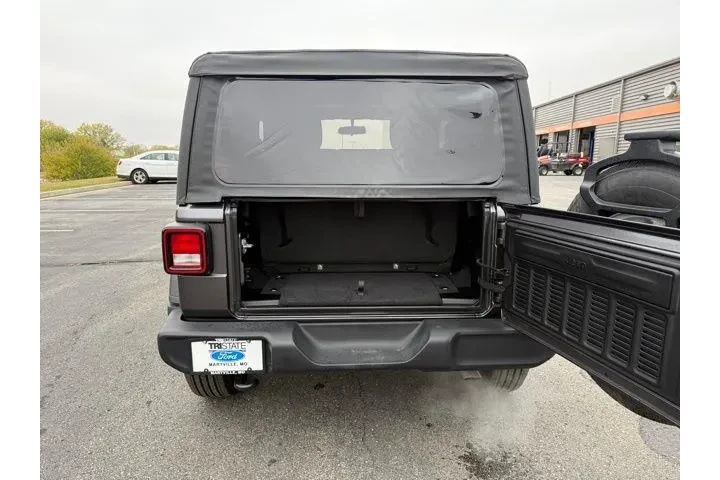 $32700 : Jeep Wrangler 2023 4x4 Sport image 6