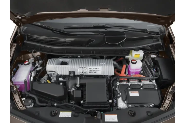 $14296 : 2016 Prius v Three image 8