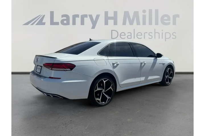 $20884 : Volkswagen Passat 2022 R-Lin image 5