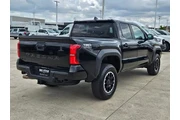 $39699 : Toyota Tacoma 2024 4x4 SR5 4 thumbnail