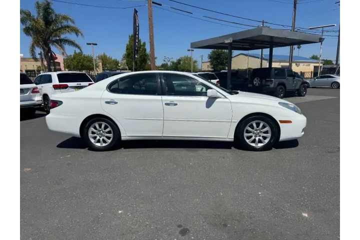 $5498 : 2004 ES 330 image 9