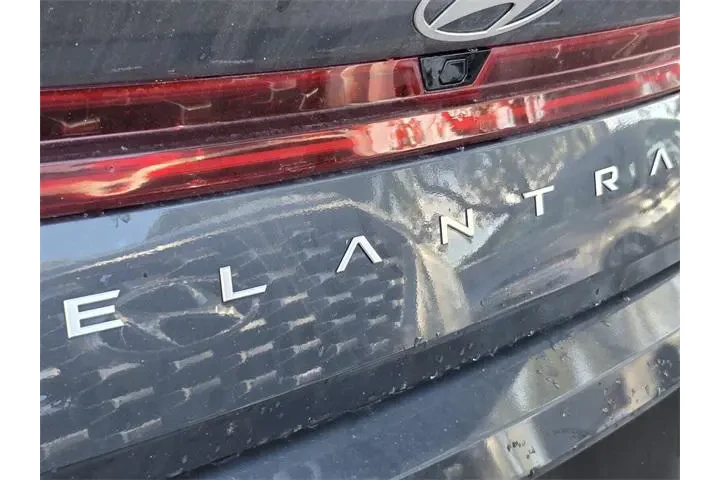 $18789 : Hyundai ELANTRA 2024 SEL 4dr image 8