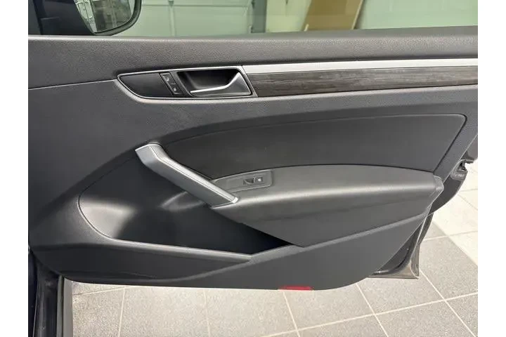 $10765 : Volkswagen Passat 2017 1.8T image 10