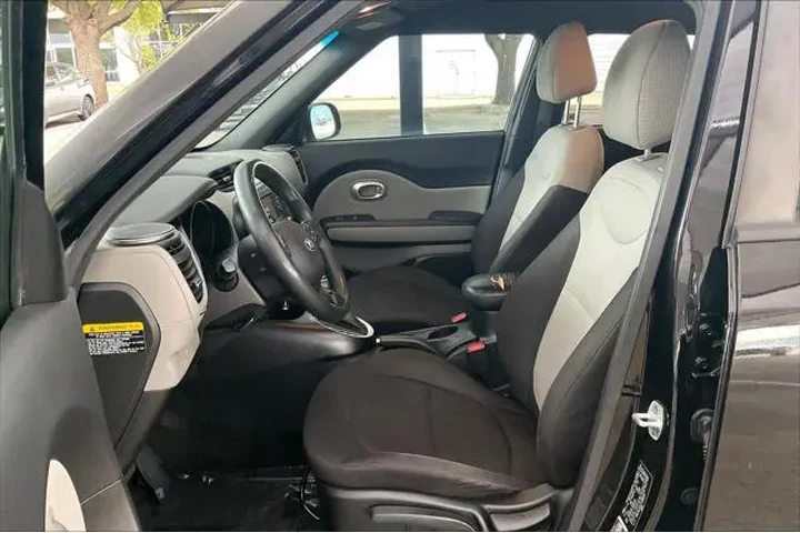 $9998 : Kia Soul 2018 4dr Crossover image 8