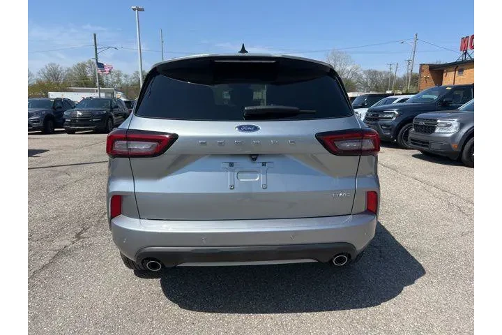 $25944 : Ford Escape 2024 AWD ST-Line image 5