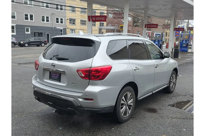 $13995 : 2019 Pathfinder SV image 5