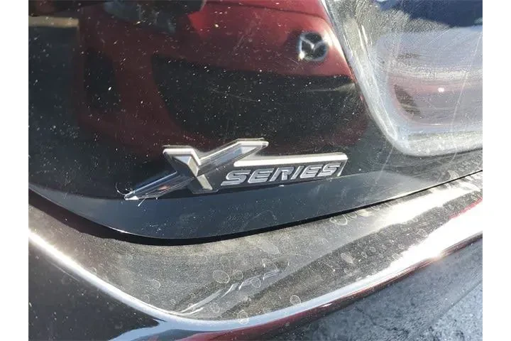 $8990 : Toyota Camry 2019 SE 4dr Sed image 5