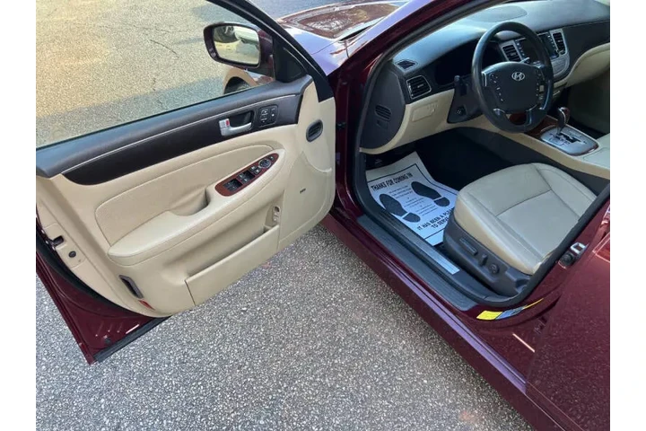 $8999 : 2012 Genesis 3.8L V6 image 8