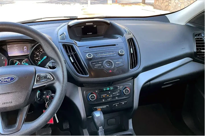 $10871 : Ford Escape 2017 SE 4dr SUV image 6