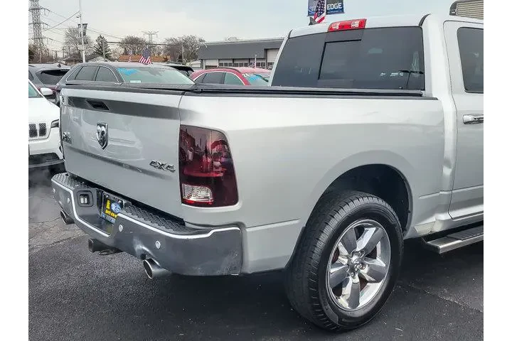 $23931 : Ram 1500 2017 4x4 SLT 4dr Cr image 7