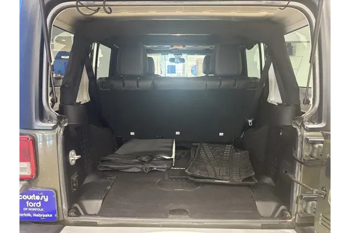 $19990 : Jeep Wrangler Unlimited 2015 image 9