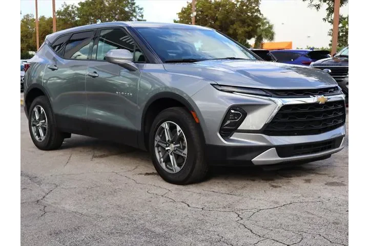 $19590 : Chevrolet Blazer 2023 LT 4dr image 2