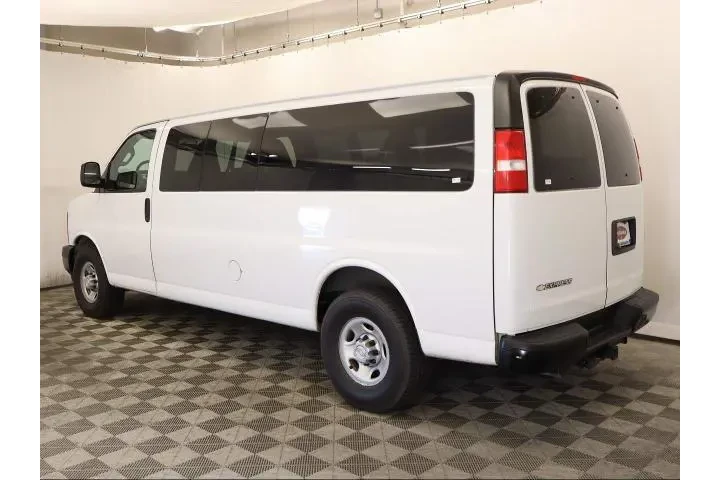$20995 : Chevrolet Express 2017 LS 35 image 4