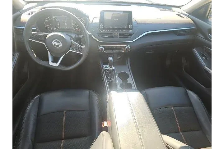 $21600 : Nissan Altima 2021 2.5 SR 4d image 6