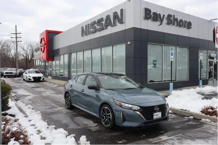 $19652 : Nissan Sentra 2025 SR 4dr Se image 1