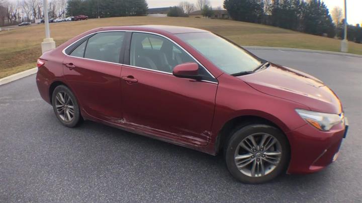 $17000 : PRE-OWNED 2017 TOYOTA CAMRY SE image 2