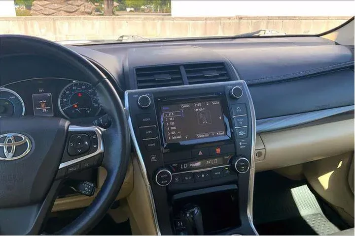 $21985 : Toyota Camry Hybrid 2015 LE image 6