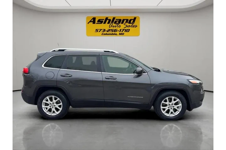 $8900 : 2015 Cherokee Latitude image 7