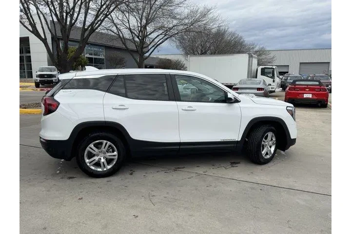 $19713 : GMC Terrain 2024 SLE 4dr SUV image 5