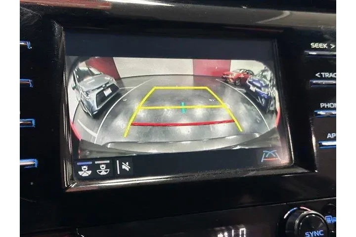 $19905 : Toyota Camry 2018 LE 4dr Sed image 5