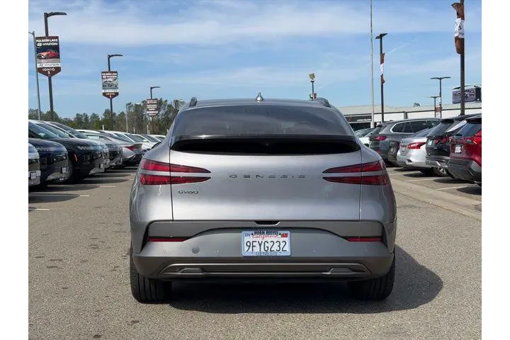 $32991 : Genesis GV60 2023 AWD Advanc image 6
