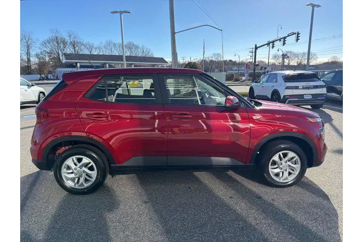 $20977 : Hyundai VENUE 2026 SE 4dr Cr image 5
