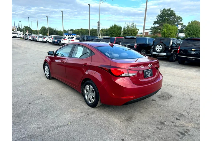 $7980 : 2016 Elantra 4dr Sdn Auto SE image 4