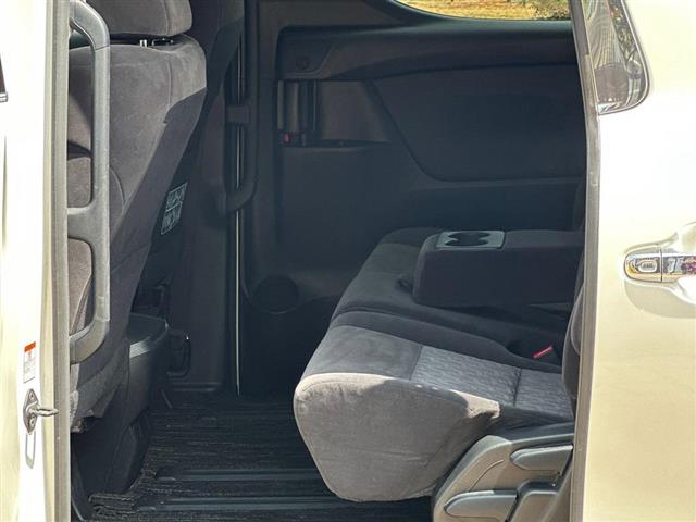 $3200 : Toyota Alphard image 4