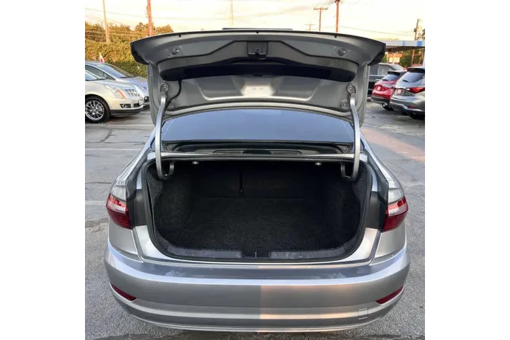 $16499 : 2021 Jetta SE image 10