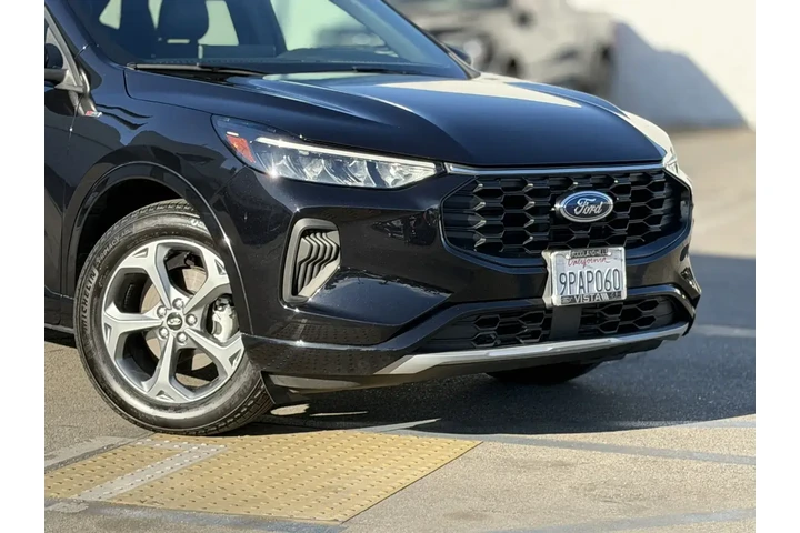 $28999 : Ford Escape 2024 ST-Line 4dr image 2