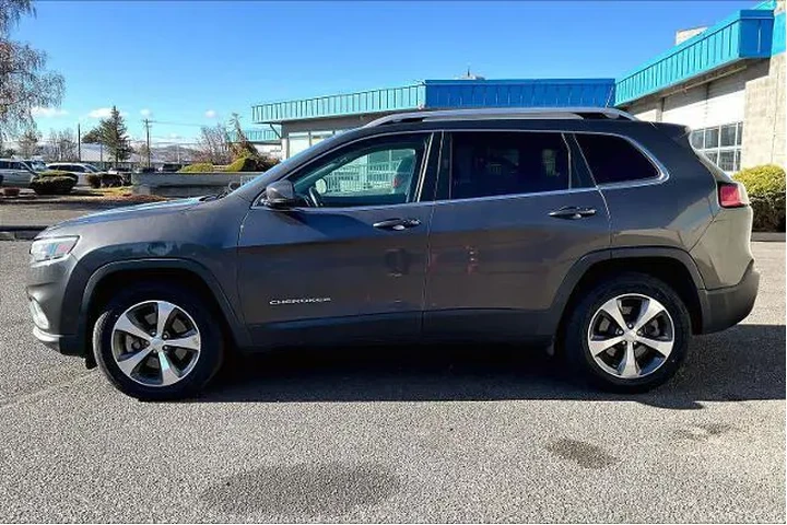 Jeep Cherokee 2019 4x4 Limit image 3