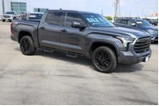 Toyota Tundra 2023 4x4 SR5 4 en Houston