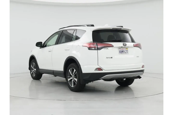 $20998 : Toyota RAV4 2018 XLE 4dr SUV image 2