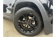 $28406 : GMC Terrain 2024 AWD AT4 4dr thumbnail