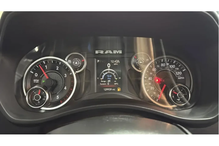 $38957 : Ram 3500 2019 4x4 Big Horn 4 image 10