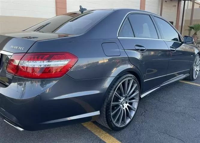 $7000 : 2012 Mercedes Benz E350 BlueTE image 3