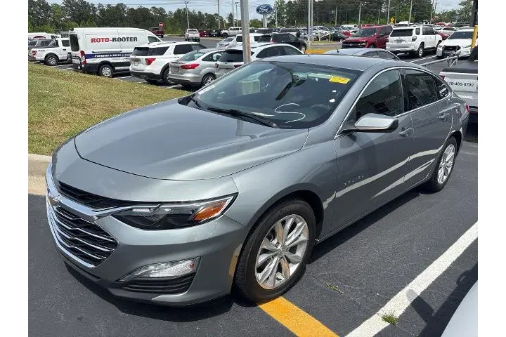 $17964 : Chevrolet Malibu 2024 LT 4dr image 1