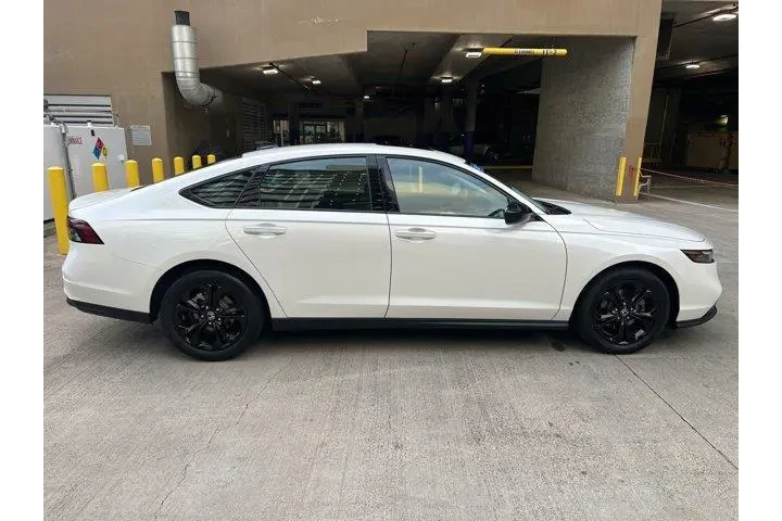 $29995 : Honda Accord 2025 SE 4dr Sed image 4