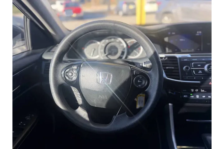 2017 Accord LX image 8