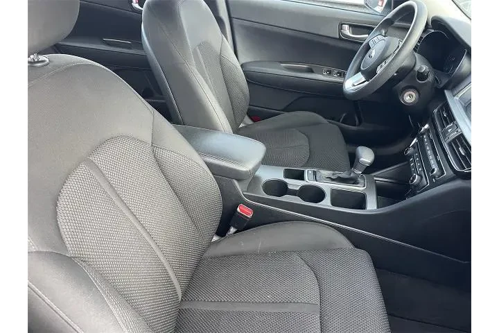 $13561 : Kia Optima 2019 LX 4dr Sedan image 5