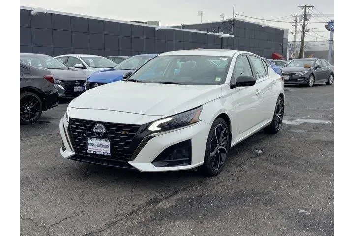 $19487 : Nissan Altima 2025 2.5 SR 4d image 7