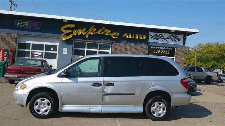 $2899 : 2003 Grand Caravan SE image 2