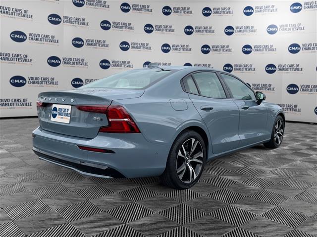 $50325 : PRE-OWNED 2024 VOLVO S60 B5 P image 5