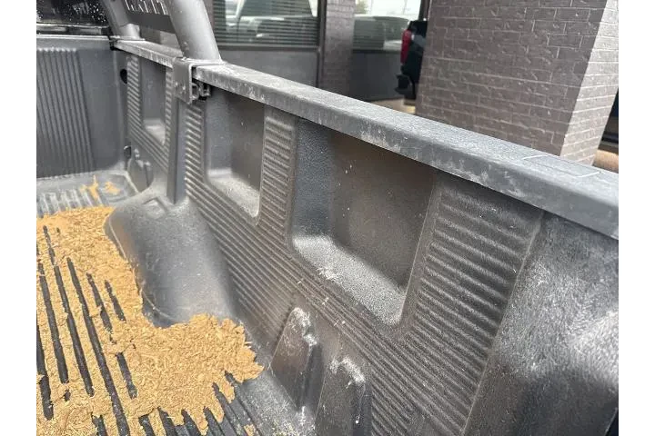 $37262 : Nissan Titan 2024 4x4 SV 4dr image 4